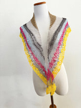 Load image into Gallery viewer, Amphora shawlette