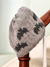 Load image into Gallery viewer, Bats on a hat
