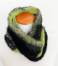 Load image into Gallery viewer, Blake shawl