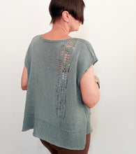 Load image into Gallery viewer, Blooms and lace top - yarnz2GO.com