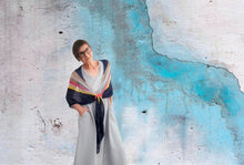 Load image into Gallery viewer, Boon shawl