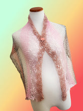 Load image into Gallery viewer, Charming shawl