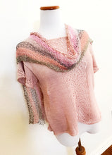 Load image into Gallery viewer, Charming shawl