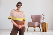 Load image into Gallery viewer, Della cowl