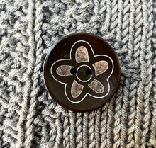 Load image into Gallery viewer, Engraved shawl pins