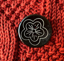 Load image into Gallery viewer, Engraved shawl pins