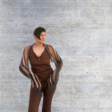 Load image into Gallery viewer, Emmen shawl