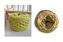 Load image into Gallery viewer, Fallish shawl