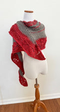 Load image into Gallery viewer, Fallish shawl