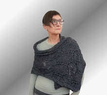 Load image into Gallery viewer, Ferrer shawl