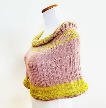 Load image into Gallery viewer, Della cowl