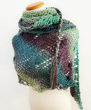 Load image into Gallery viewer, Garron shawl