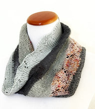 Load image into Gallery viewer, Geri cowl pattern - yarnz2GO.com