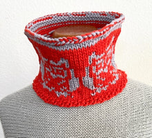 Load image into Gallery viewer, Hoot cowl pattern