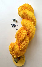 Load image into Gallery viewer, Leaves necklace, knit kit