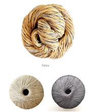 Load image into Gallery viewer, Line by line shawl