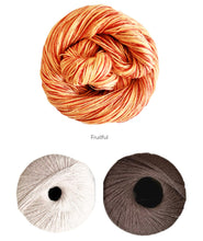 Load image into Gallery viewer, Line by line shawl