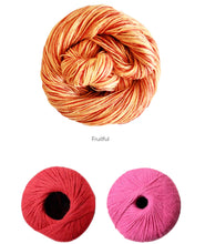 Load image into Gallery viewer, Line by line shawl