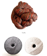 Load image into Gallery viewer, Line by line shawl