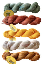 Load image into Gallery viewer, Moji cowl