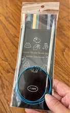 Load image into Gallery viewer, Knitting needles