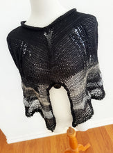 Load image into Gallery viewer, Newell poncho