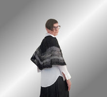 Load image into Gallery viewer, Newell poncho