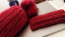 Load image into Gallery viewer, Ribbed hat & mitts set, use coupon code