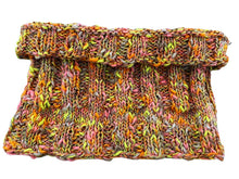 Load image into Gallery viewer, Colorful ribbed cowl, sample