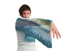 Load image into Gallery viewer, Simms shrug