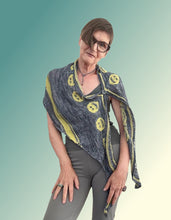 Load image into Gallery viewer, All smiles shawl, knit kit