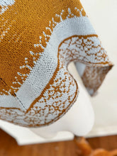 Load image into Gallery viewer, Teko shawl, pattern - yarnz2GO.com