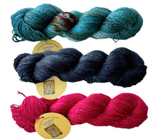 Load image into Gallery viewer, Theodora's shawl