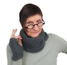 Load image into Gallery viewer, Thornley cowl & mitten set