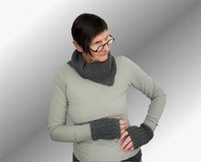 Load image into Gallery viewer, Thornley cowl & mitten set