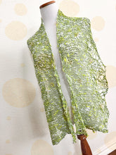 Load image into Gallery viewer, Tikki shawl