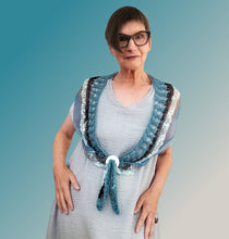 Load image into Gallery viewer, Totally cool shawl, kit