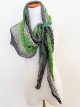 Load image into Gallery viewer, Velia shawl