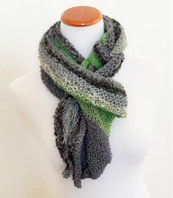 Load image into Gallery viewer, Velia shawl