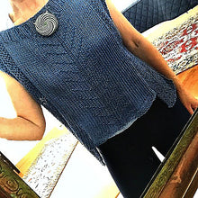 Load image into Gallery viewer, Woot top, knit kit