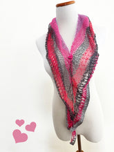 Load image into Gallery viewer, Pendola, a petite shawl