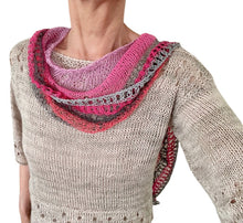 Load image into Gallery viewer, Pendola, a petite shawl
