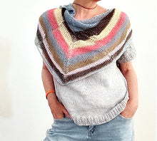 Load image into Gallery viewer, Ten-spot triangle shawl