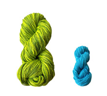 Load image into Gallery viewer, Lotte shawl