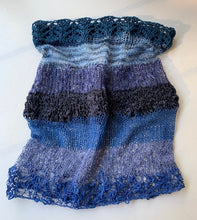 Load image into Gallery viewer, The Blues cowl