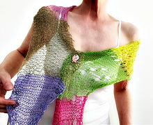 Load image into Gallery viewer, A little biddy