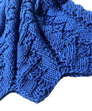 Load image into Gallery viewer, Grotto cowl, knit kit