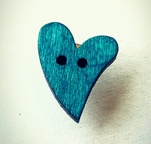 Load image into Gallery viewer, Heart shawl pins