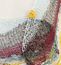 Load image into Gallery viewer, Hourglass shawlette