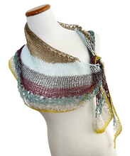 Load image into Gallery viewer, Hourglass shawlette